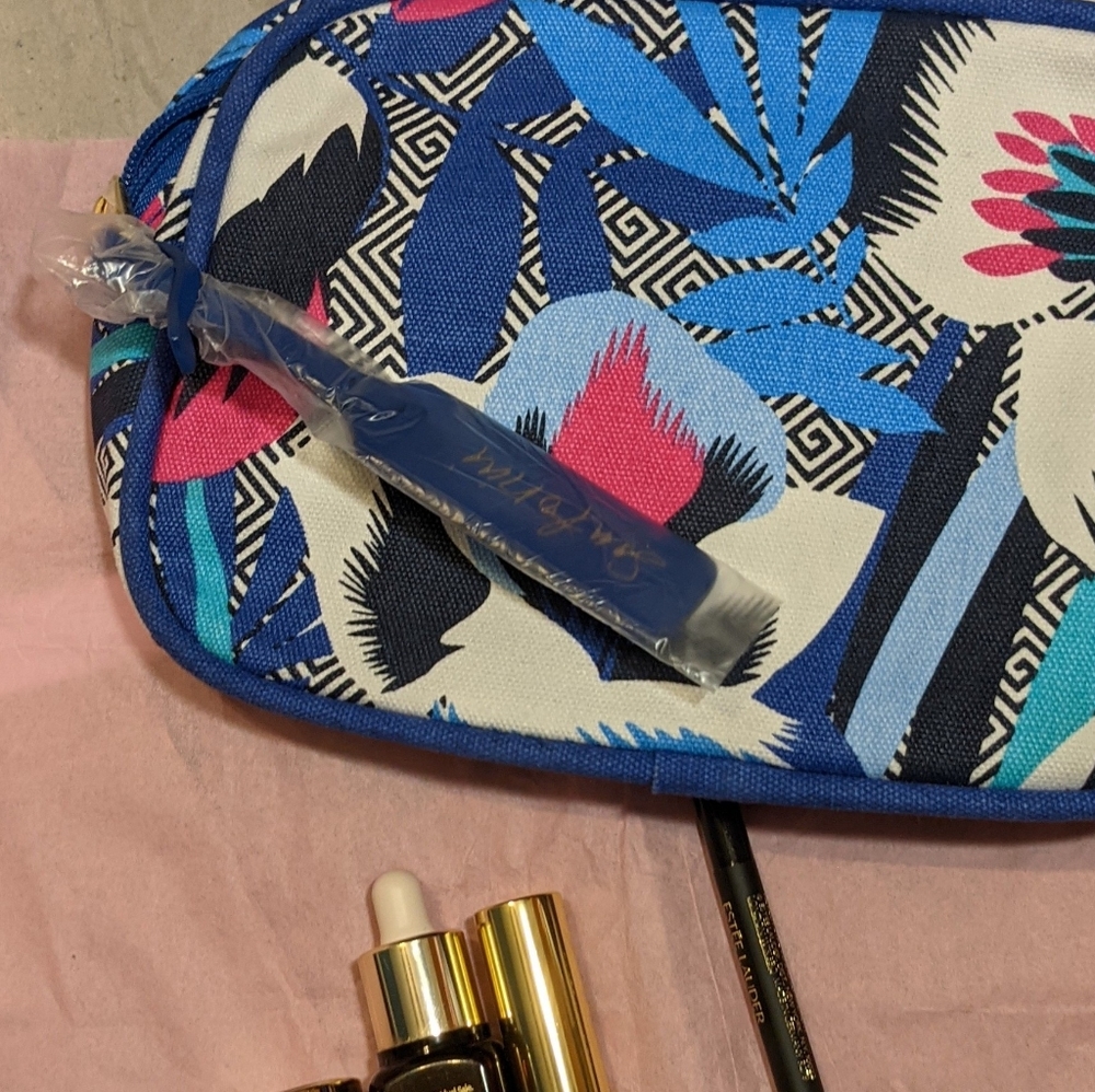 5 PCS Estee lauder NWT - Picture 2 of 4